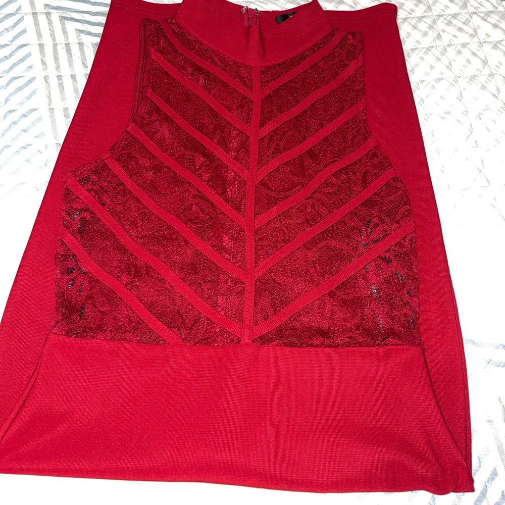 Vestido rojo marrón